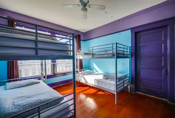 Lucky D's Youth And Traveler's Hostel San Diego