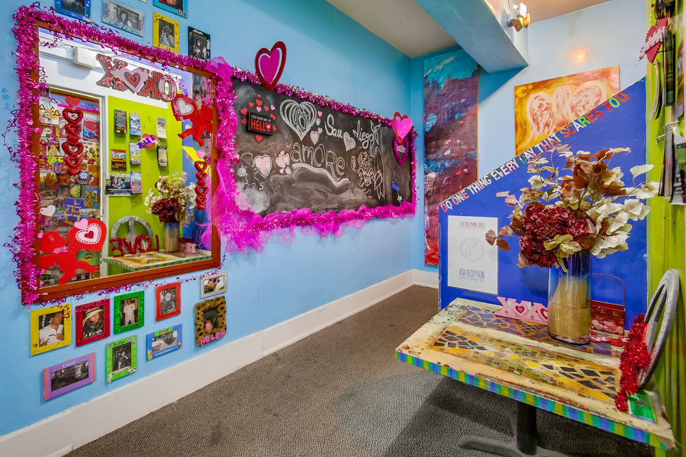 Lucky D's Youth And Traveler's Hostel